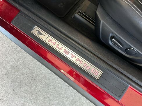 Used 2017 Ford Mustang Premium image 17