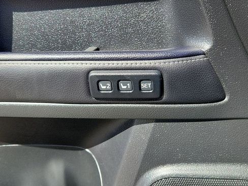 Used 2023 Toyota 4Runner Limited image 18