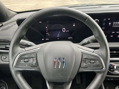 Used 2024 Buick Envista Sport Touring w/ Convenience I Package FWD image 21