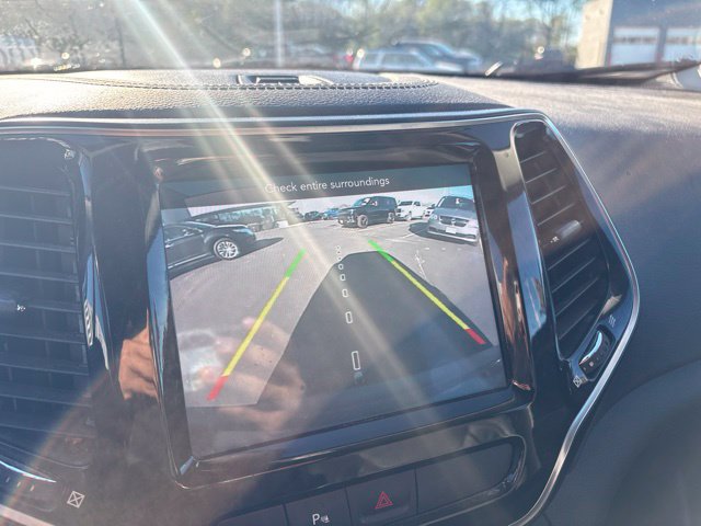 Used 2019 Jeep Cherokee Limited AWD/4WD image 20