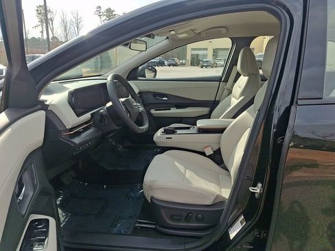 Used 2023 Nissan Ariya FWD image 13