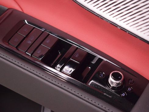 New 2025 Maserati Grecale Folgore image 39