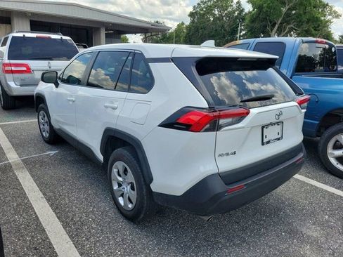 Certified 2022 Toyota RAV4 LE FWD image 6