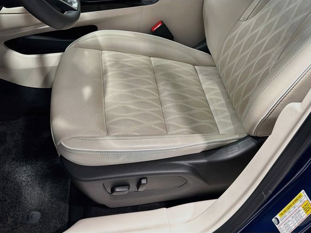 Used 2023 Buick Envision Avenir AWD/4WD image 19