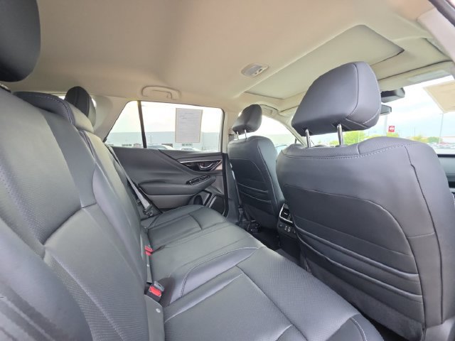 Used 2024 Subaru Outback Touring AWD/4WD image 27