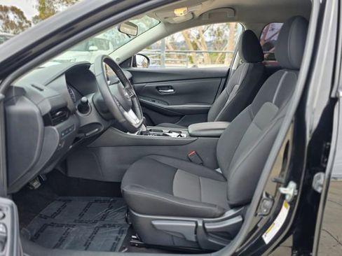 Used 2025 Nissan Sentra SV w/ All-Weather Package FWD image 12
