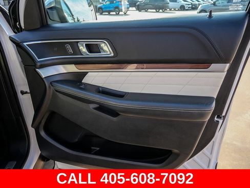 Used 2018 Ford Explorer Platinum AWD/4WD image 20