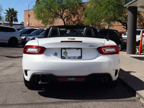 Used 2017 FIAT 124 Spider Abarth image 12