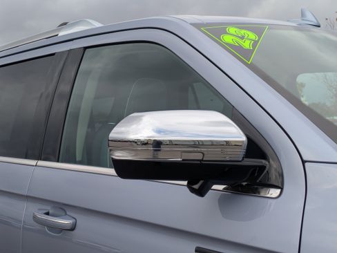 Used 2023 Lincoln Navigator L Black Label image 10