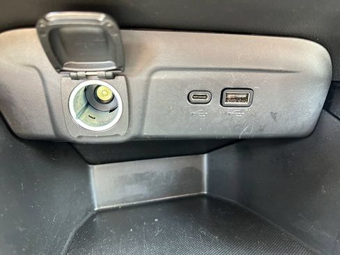 Used 2025 Chevrolet Trax LT FWD image 21
