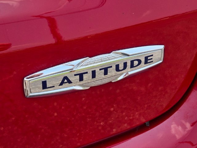 Used 2024 Jeep Compass Latitude w/ Sun and Sound Group AWD/4WD image 20