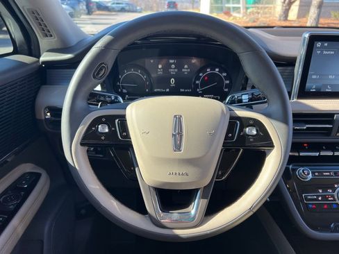 Used 2022 Lincoln Corsair FWD w/ Equipment Group 101A image 15