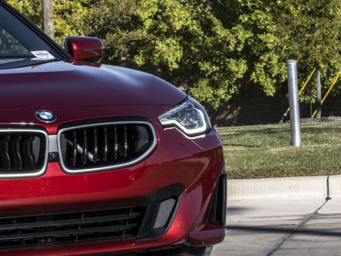 Certified 2025 BMW 230i Coupe image 7