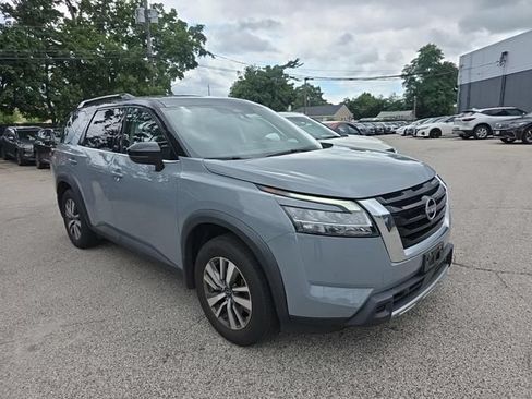 Used 2024 Nissan Pathfinder SL AWD/4WD image 7
