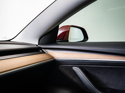 Used 2021 Tesla Model 3 Standard Range Plus image 30