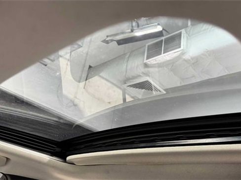 Used 2020 Toyota Corolla LE image 31