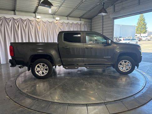 Used 2018 Chevrolet Colorado LT w/ LT Convenience Package image 4