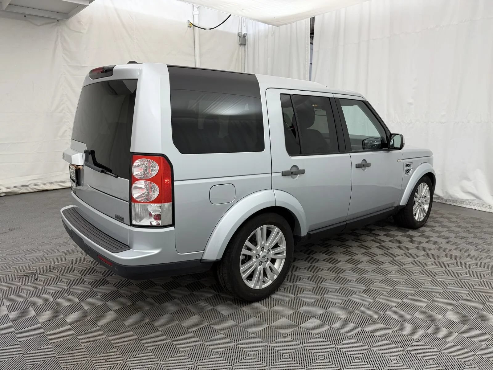 Used 2011 Land Rover LR4 HSE LUX AWD/4WD image 5