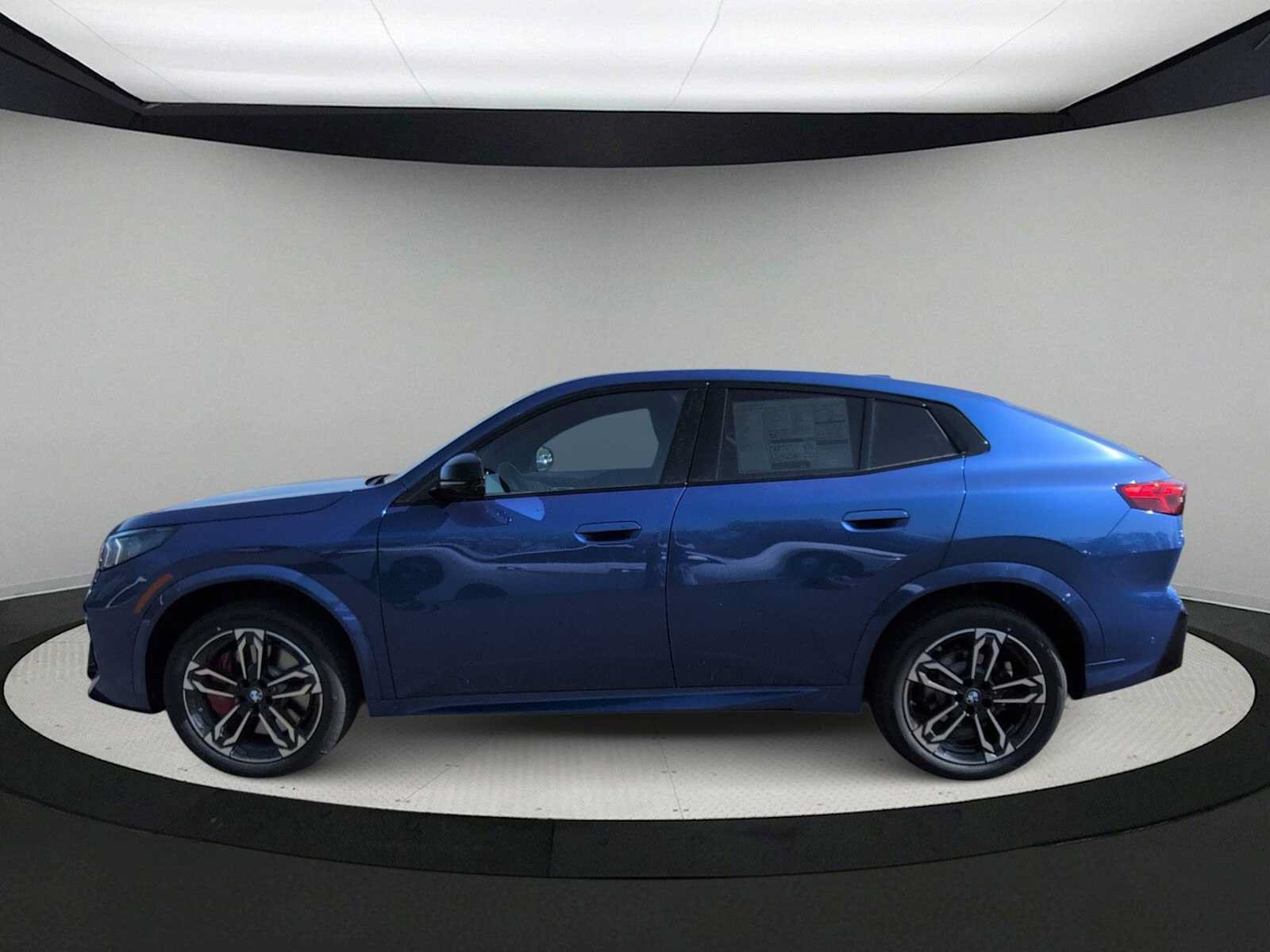 Used 2026 BMW X2 xDrive28i w/ Technology Package AWD/4WD image 5