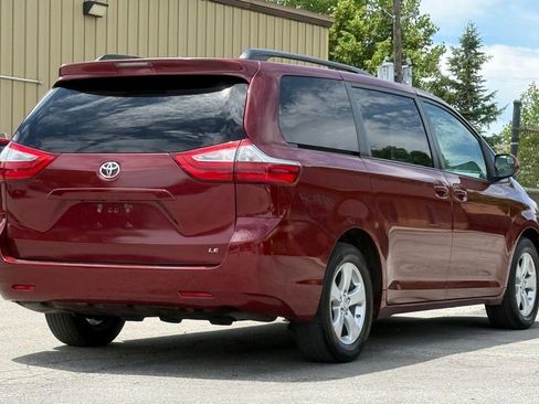 Used 2017 Toyota Sienna LE FWD image 5