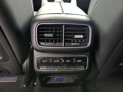 Used 2025 Mercedes-Benz GLS 450 4MATIC image 16