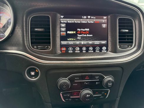 Used 2018 Dodge Charger R/T RWD image 10