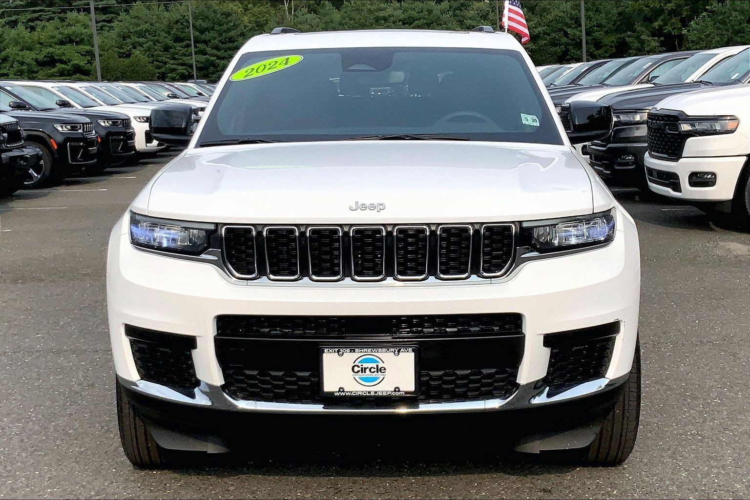 Certified 2024 Jeep Grand Cherokee L Laredo AWD/4WD image 2