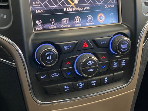 Used 2015 Jeep Grand Cherokee Overland w/ Advanced Technology Group image 28