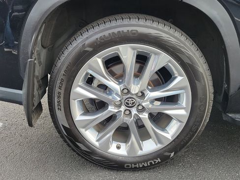 Used 2023 Toyota Highlander Limited image 6