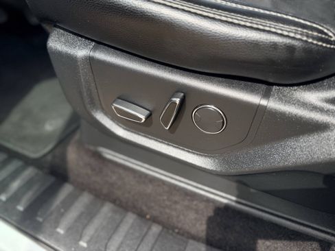 Used 2018 Ford F150 Lariat RWD image 26