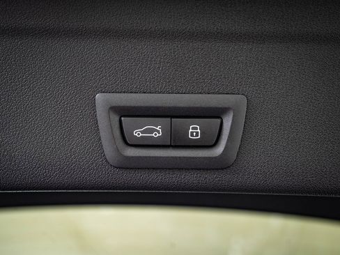 New 2026 BMW X6 xDrive40i image 18