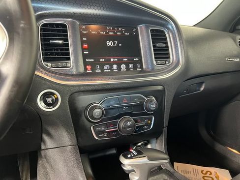 Used 2016 Dodge Charger R/T RWD image 17