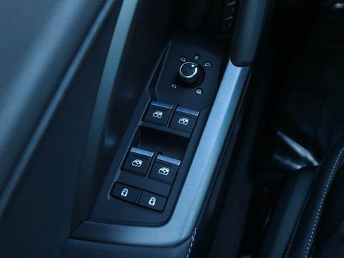 New 2025 Audi Q3 2.0T Premium image 37