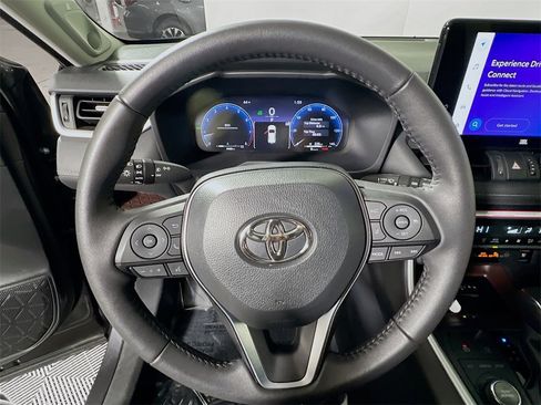 Used 2024 Toyota RAV4 Limited image 11