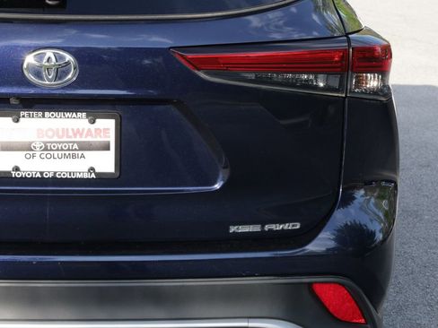 Used 2023 Toyota Highlander XSE image 17