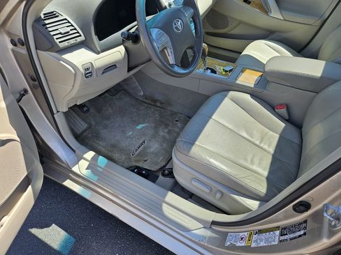 Used 2007 Toyota Camry LE FWD image 11