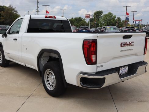 Used 2024 GMC Sierra 1500 Pro w/ Convenience Package RWD image 8