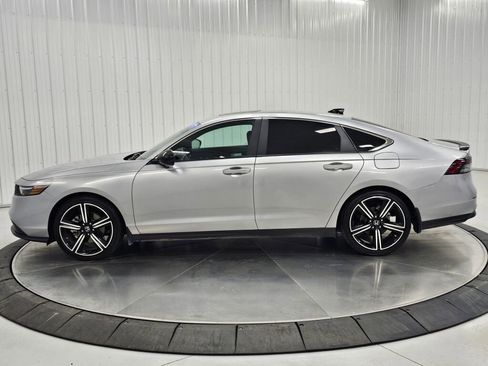Used 2024 Honda Accord Sport image 2