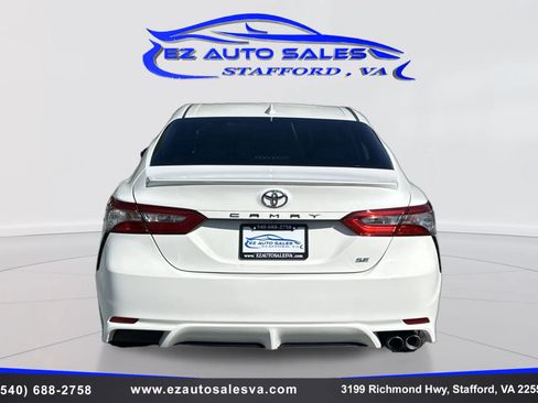 Used 2019 Toyota Camry SE FWD image 6