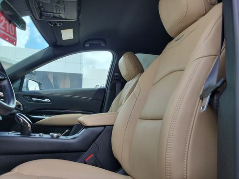 Used 2024 Cadillac XT4 Luxury FWD image 13