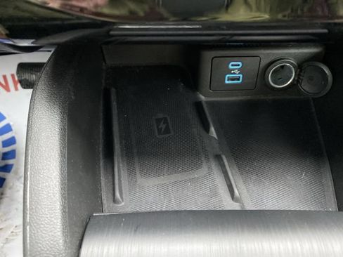 Used 2023 Ford Escape Platinum image 23