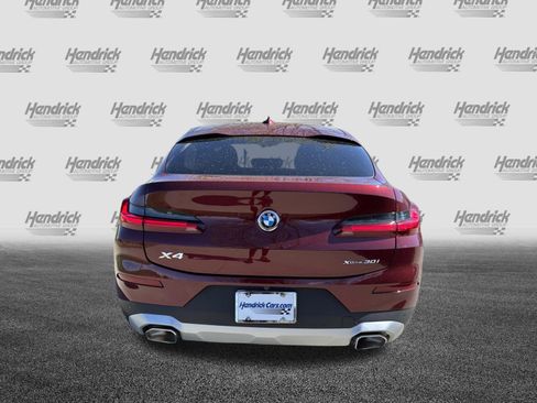 Certified 2025 BMW X4 xDrive30i AWD/4WD image 9
