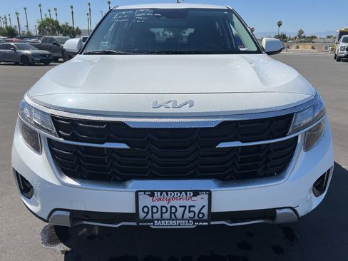 Used 2025 Kia Seltos LX AWD/4WD image 3