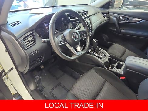 Used 2020 Nissan Rogue SV image 17