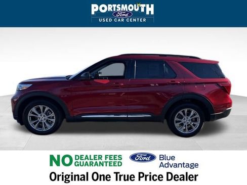 Used 2024 Ford Explorer XLT w/ Equipment Group 202A image 2