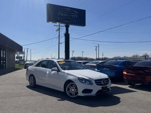 Used 2014 Mercedes-Benz E 350 4MATIC Sedan image 1
