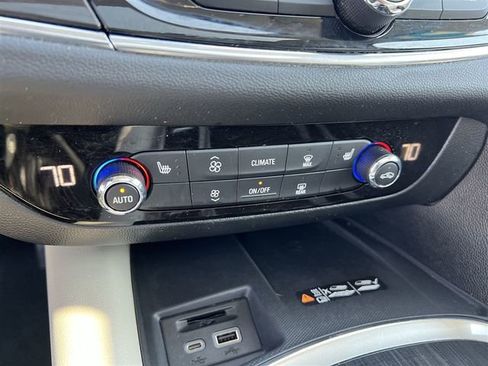 Certified 2023 Buick Enclave Essence w/ Experience Buick Package FWD image 17
