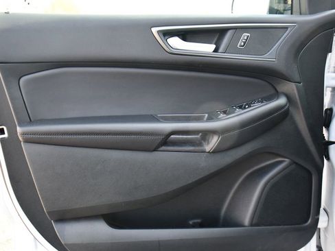 Used 2024 Ford Edge SE w/ Black Appearance Package AWD/4WD image 23