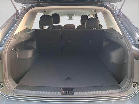 New 2025 Volkswagen Tiguan S AWD/4WD image 30