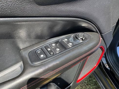 Used 2018 Jeep Compass Trailhawk AWD/4WD image 21